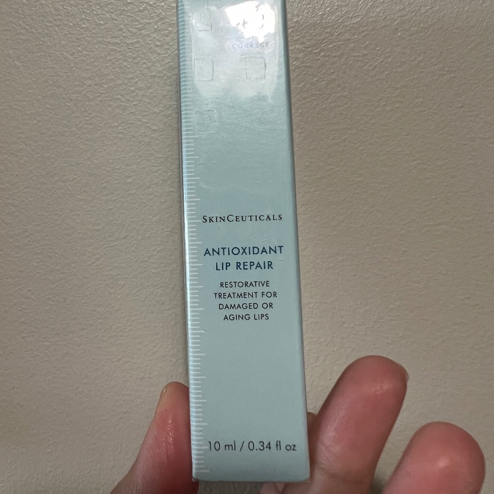 ANTIOXIDANT LIP REPAIR